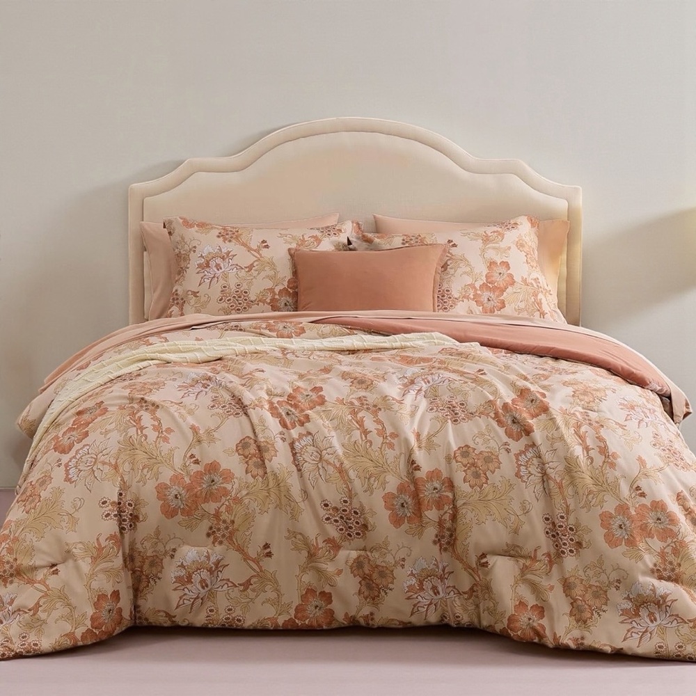 NEW Anthro 7 Piece Blush Floral Boho Queen / King Bedding Comforter & Sham Set